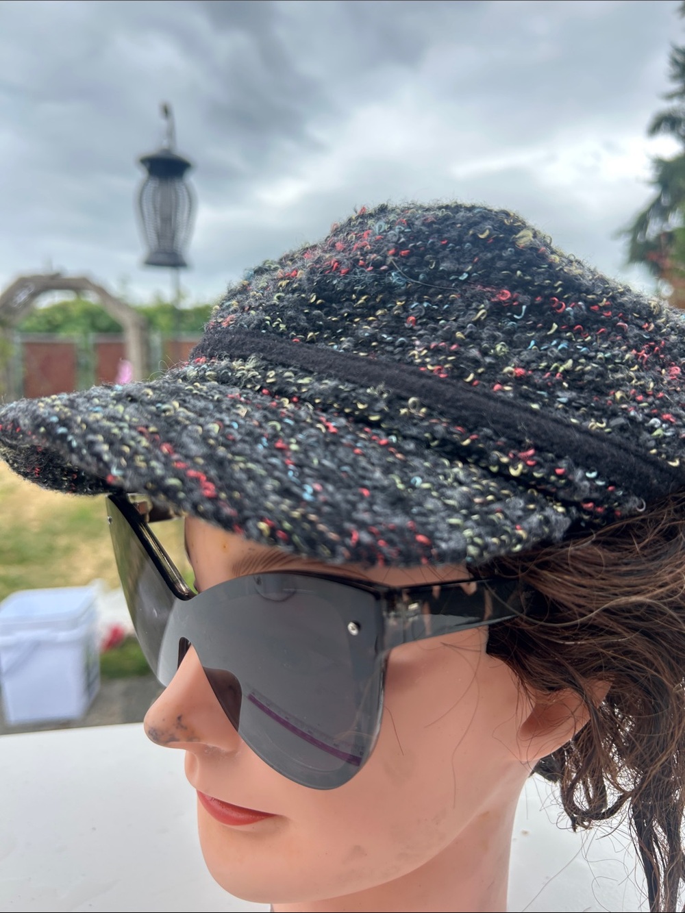 Super Sunglasses Black Oversized Cat-Eye Sunglasses